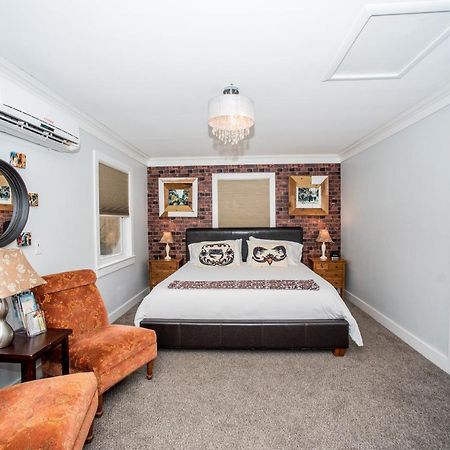Front Beach Cottages Оушън Спрингс Екстериор снимка