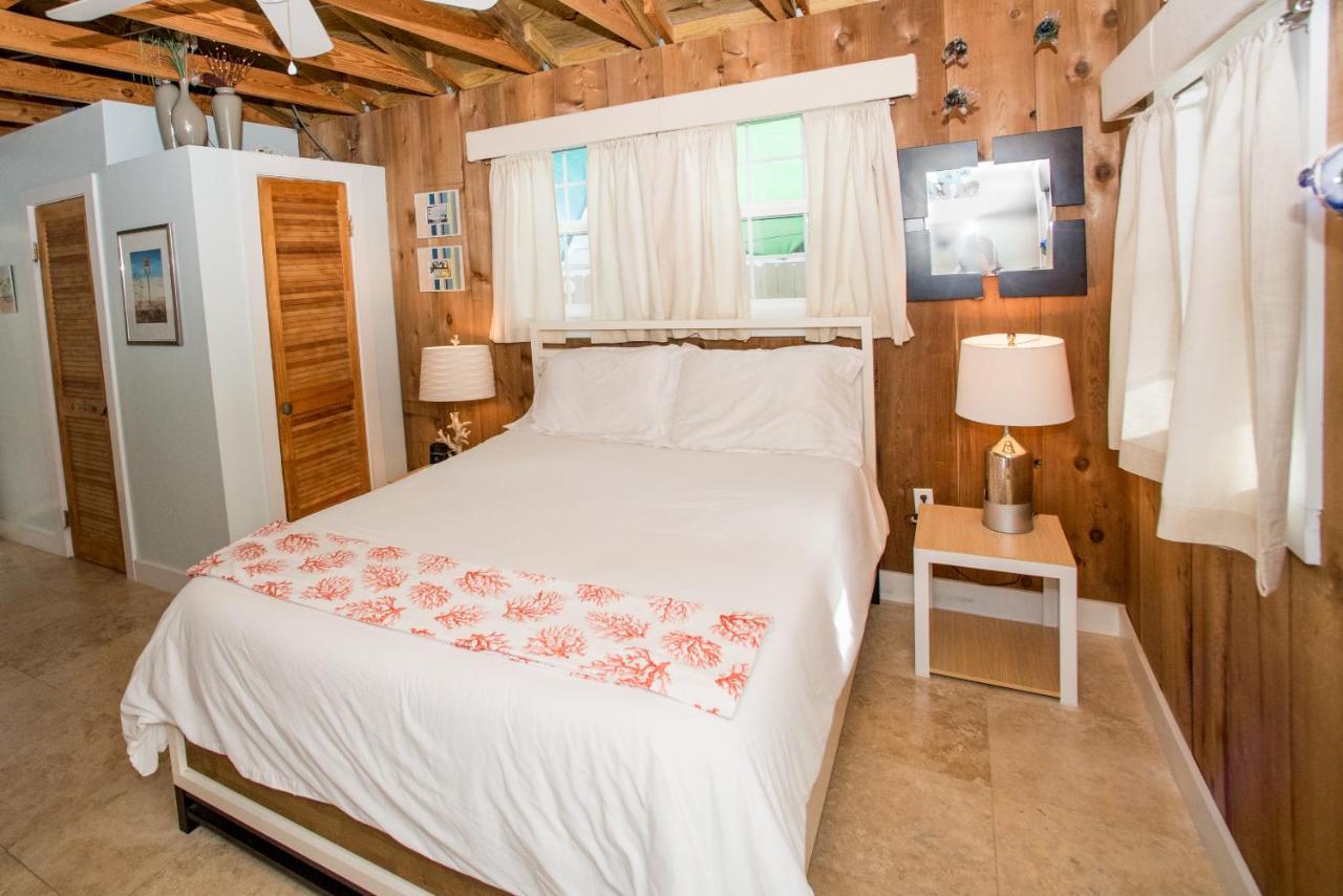 Front Beach Cottages Оушън Спрингс Екстериор снимка